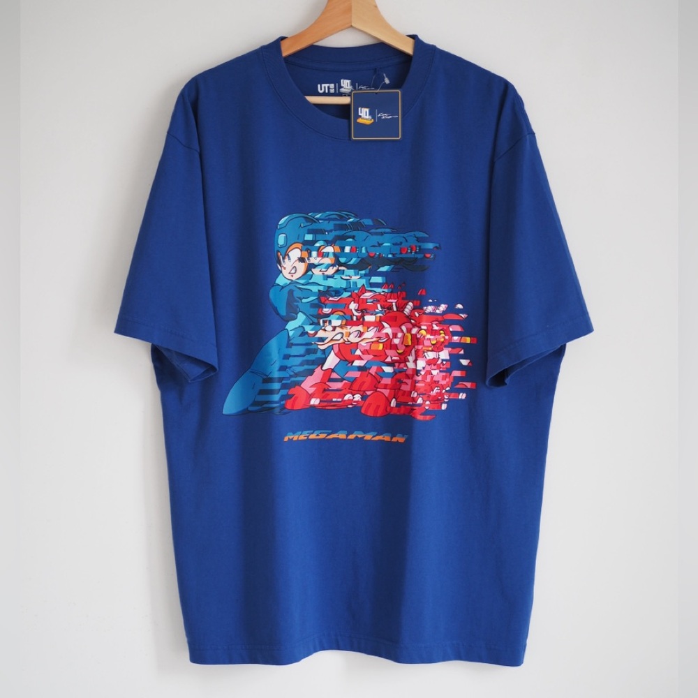 Mega Man CAPCOM oversized Uniqlo T shirt